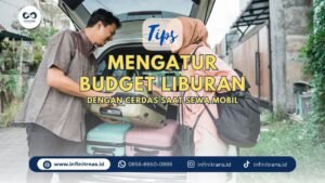 Keluarga memuat barang ke dalam mobil sewa sebelum perjalanan liburan